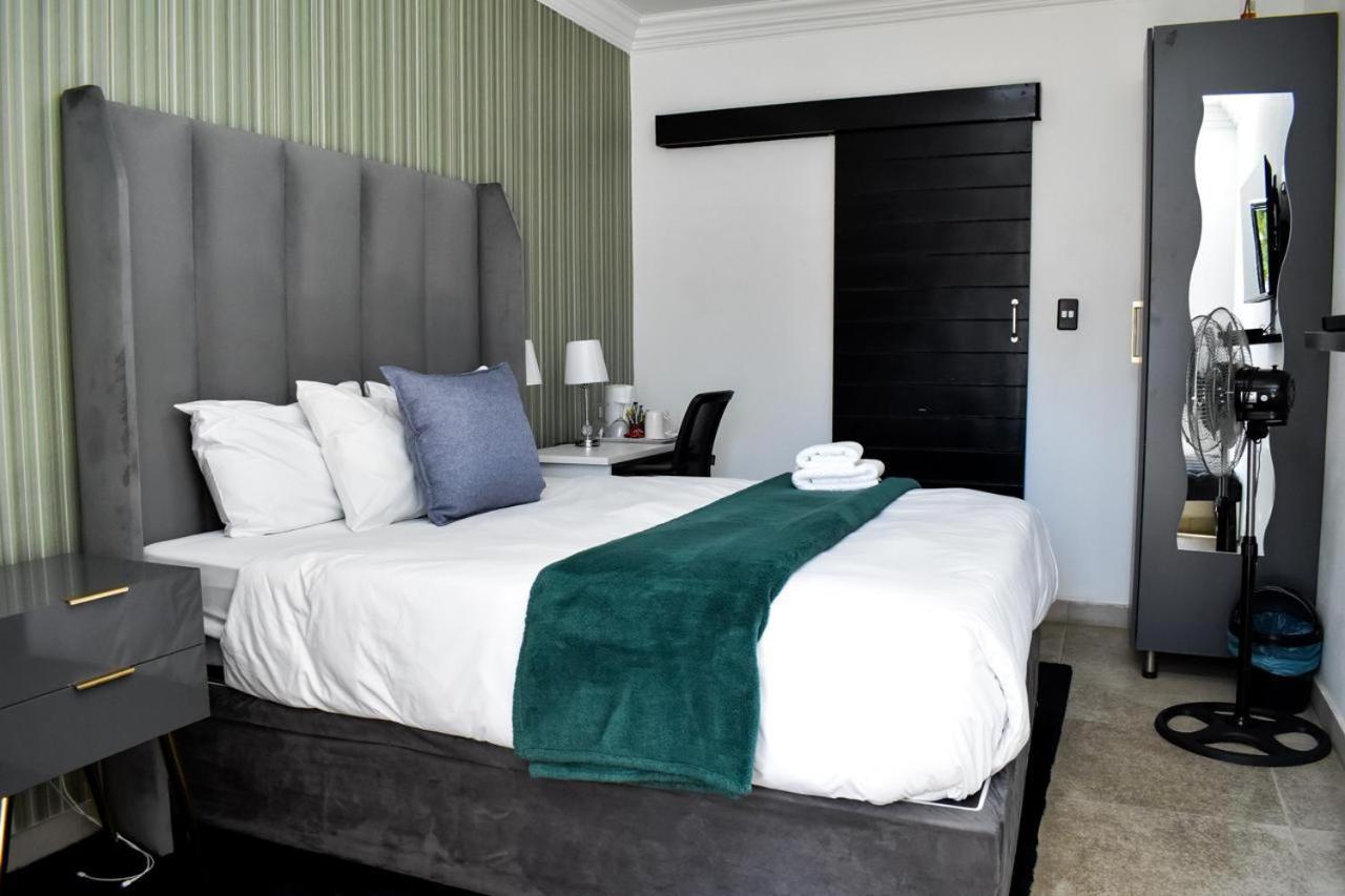 Randfontein Thamani Guest House מראה חיצוני תמונה
